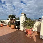 Bonito duplex en Roses con vistas al mar cerca de la playa