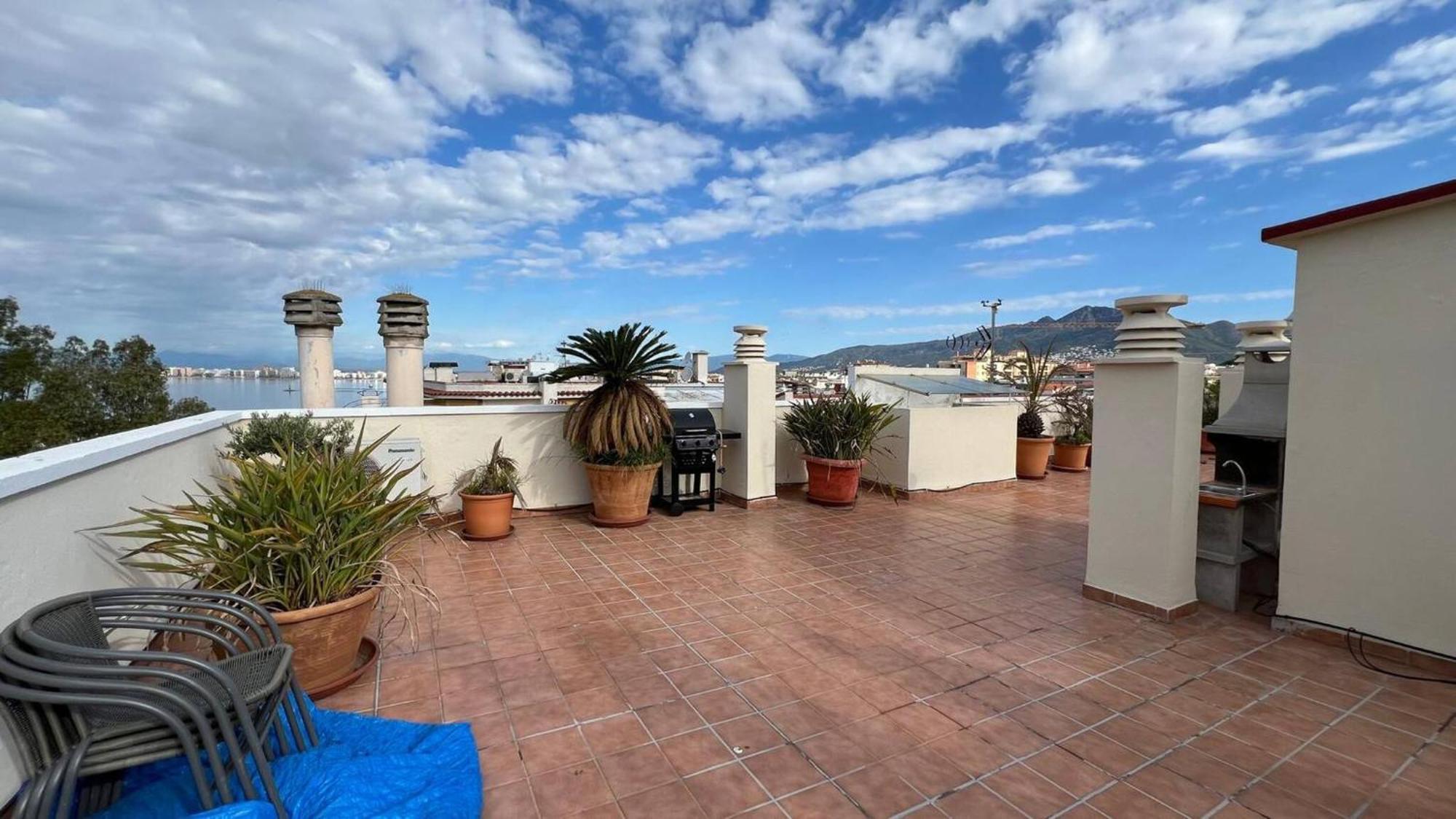 Bonito Duplex En Con Vistas Al Mar Cerca De La Playa *